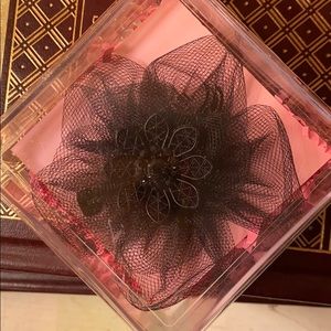 Tarima Tarantino Jewel Box Essentials hair clip